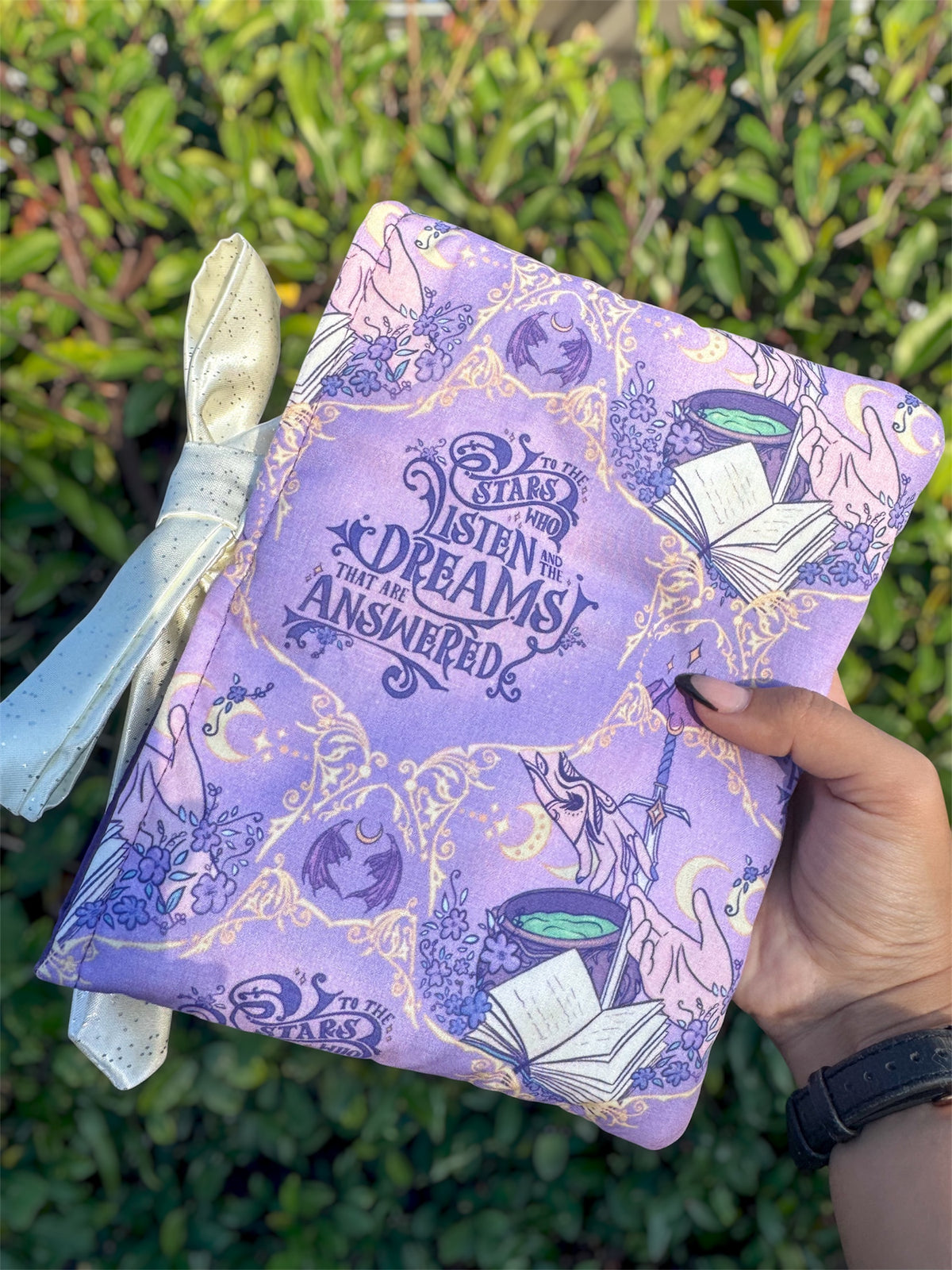 ACOTAR Kindle Sleeve